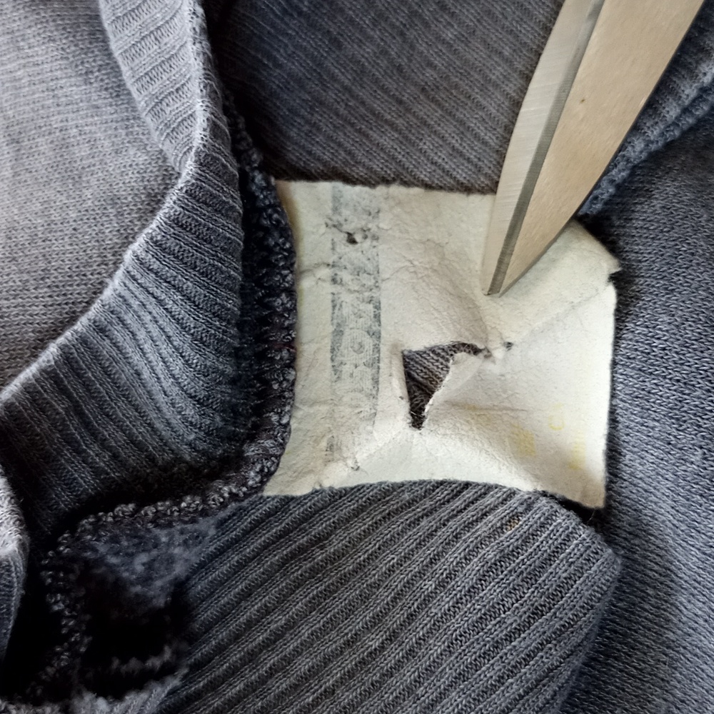 *SOLD*Vintage 90s Wolf Wild Mountain Wilderness Expedition Sweater Unisex - Picture 2 of 7